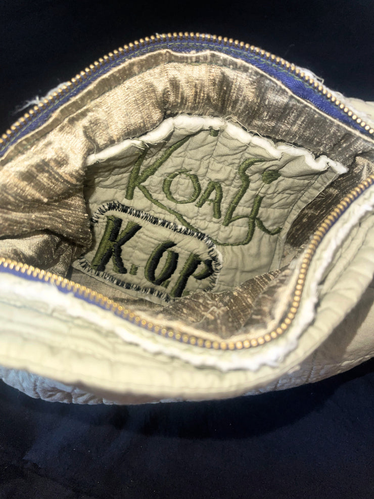 POUCH