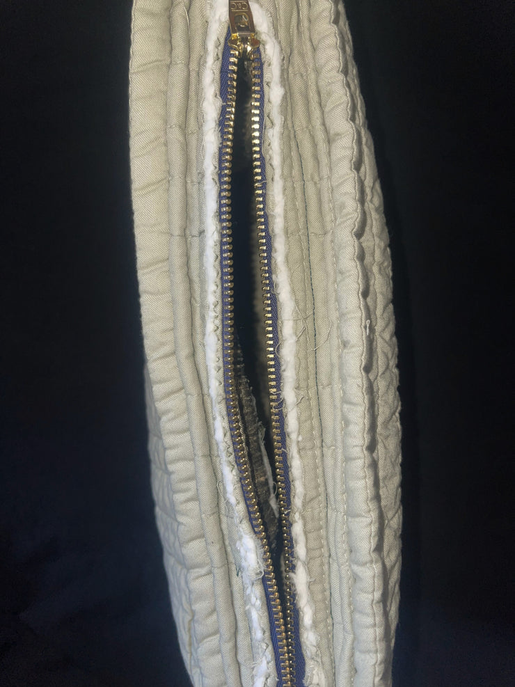 POUCH